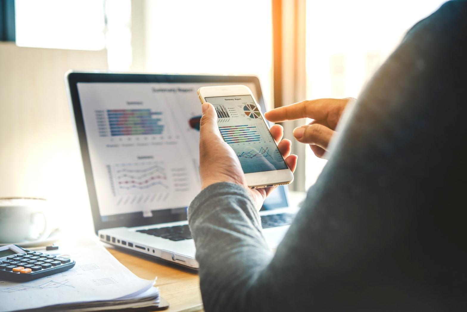 Dashboard strumenti audit SEO in uso durante il corso